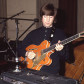Sua chance de possuir uma das guitarras do Beatles John Lennon